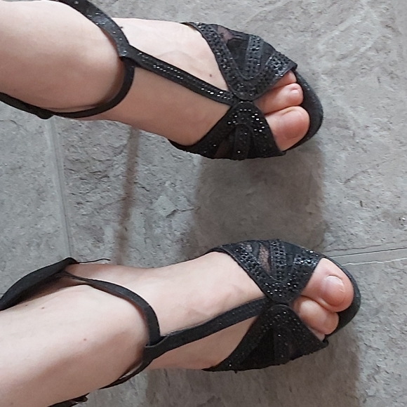 Shoes - Picture 2 of 5